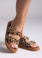 Σανδάλια flatforms ponyskin με print Estil