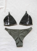 Σετ γυαλιστερό bikini με διάφανα λουράκια