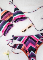 Σετ ριγέ bikini με κορδονάκια