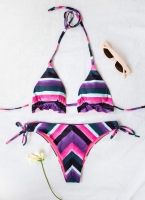 Σετ ριγέ bikini με κορδονάκια