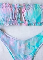 Σετ tie dye bikini με frilled λεπτομέρεια