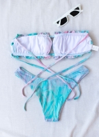 Σετ tie dye bikini με frilled λεπτομέρεια