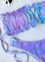 Σετ tie dye bikini με frilled λεπτομέρεια