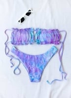 Σετ tie dye bikini με frilled λεπτομέρεια
