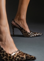 Γόβες μυτερές slingback σατέν TFP