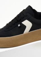 Sneakers flatforms με διχρωμία Xti 142953