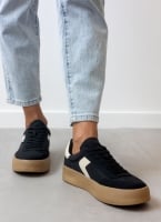 Sneakers flatforms με διχρωμία Xti 142953