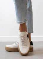 Sneakers flatforms με διχρωμία Xti 142953