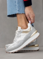 Sneakers με μεταλλική λεπτομέρεια Xti 140851