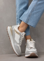 Sneakers με μεταλλική λεπτομέρεια Xti 140851