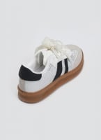 Sneakers με πέρλες και δαντέλα ERYNN