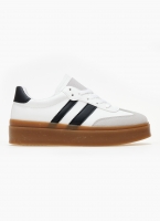 Sneakers flatforms με ρίγα