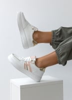 Sneakers με σχέδιο και διχρωμία