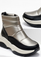 Sneakers μποτάκια καπιτονέ Xti 143372