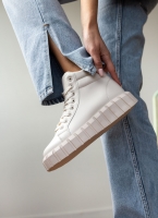 Sneakers μποτάκια με σχέδιο στη σόλα