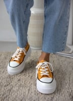 Sneakers πάνινα με ψηλή σόλα