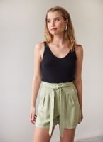 Σορτσάκι ψηλόμεσο με πιέτες Vero Moda 10209543