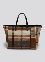 Τσάντα shopper με ύφασμα και print 