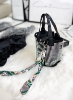 Τσαντάκι χειρός με strass