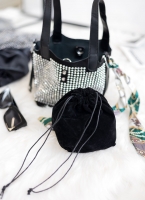 Τσαντάκι χειρός με strass