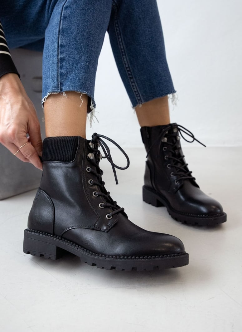 Αρβυλάκια με υφασμάτινη λεπτομέρεια Gabi Boots 1993