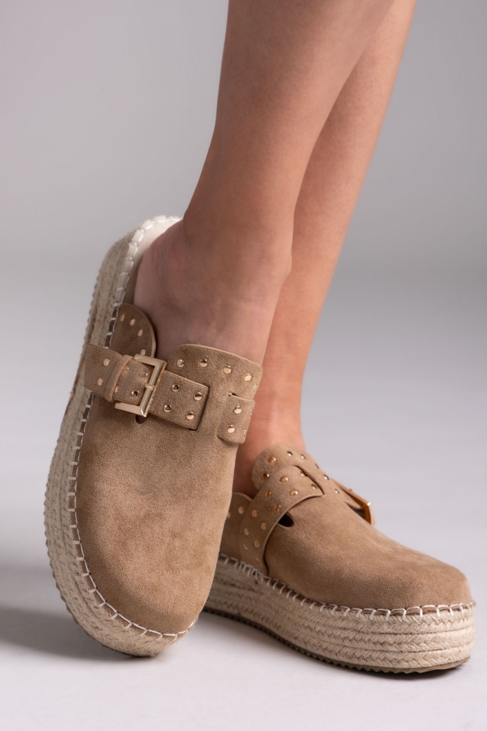 Clogs suede με σχοινί στη σόλα