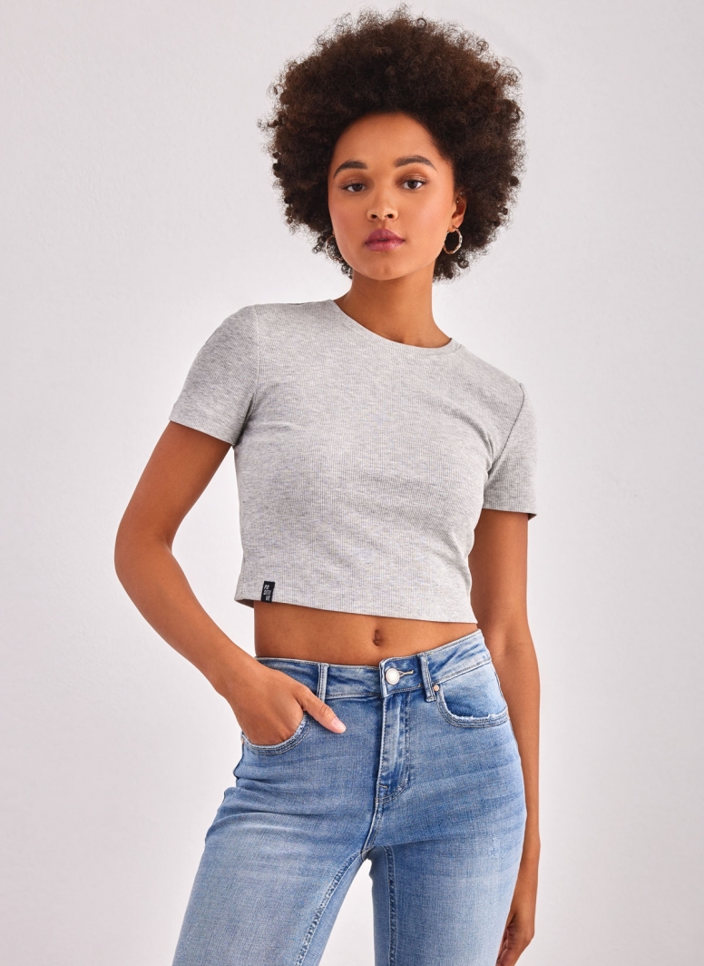 Crop top κοντομάνικο ONLY 15311891