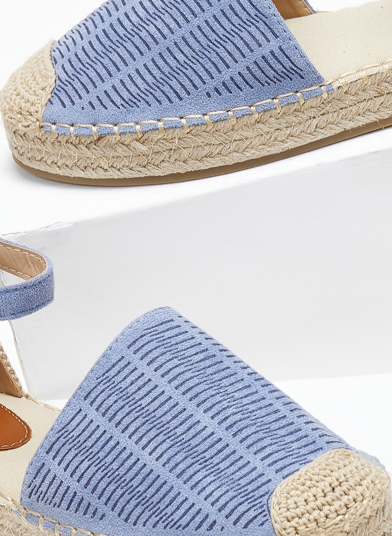 Εσπαντρίγιες suede με ανάγλυφο pattern