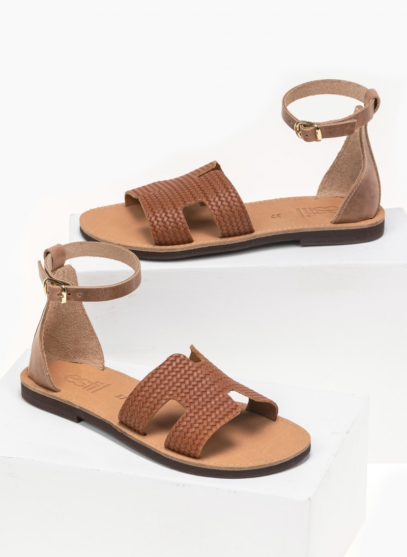 Σανδάλια ankle strap με ανάγλυφο σχέδιο estil 