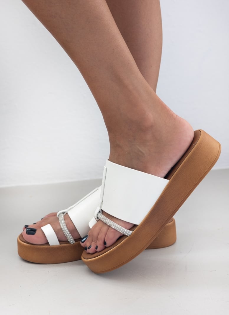 Flatfforms σανδάλια με στρας Estil