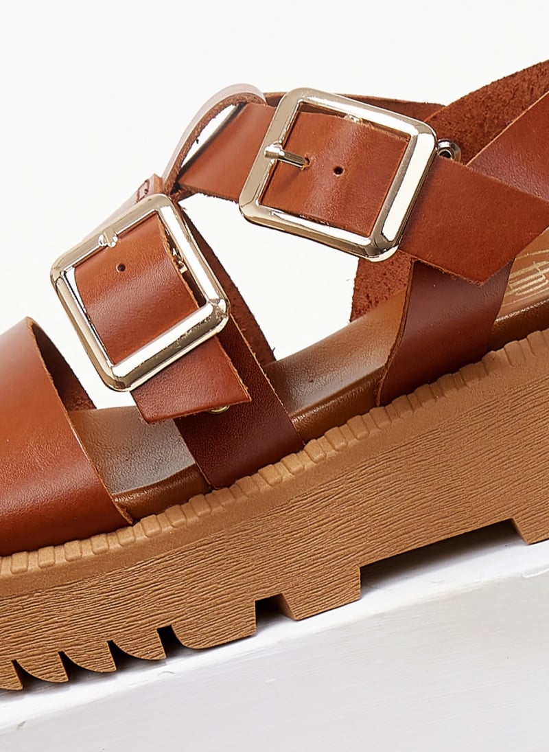 Flatforms δερμάτινα με τοκάδες TFP