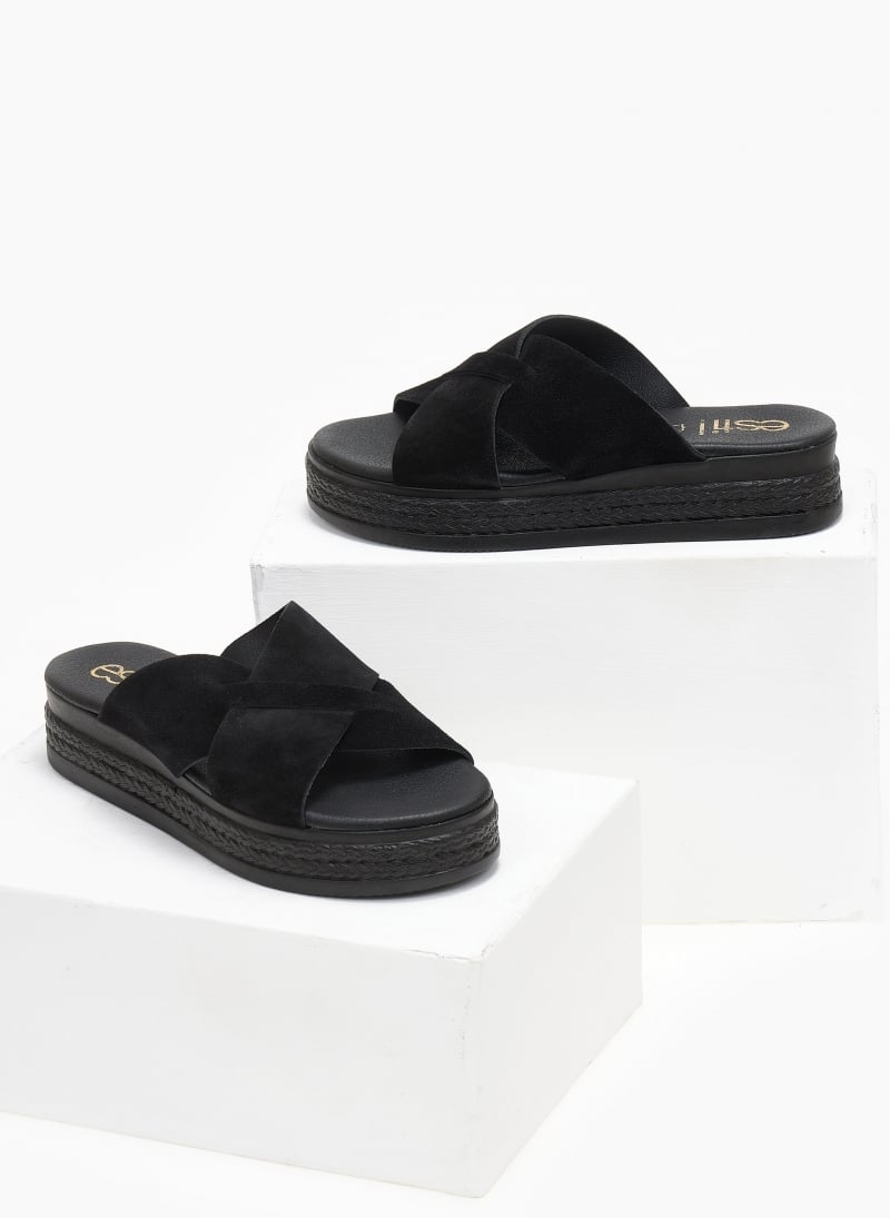 Σανδάλια flatforms καστόρινα estil