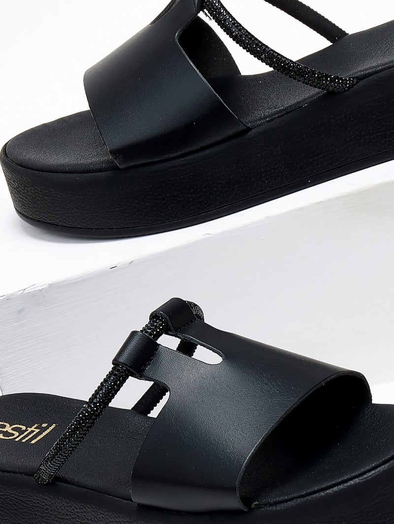 Flatforms σανδάλια με άνοιγμα και στρας Estil