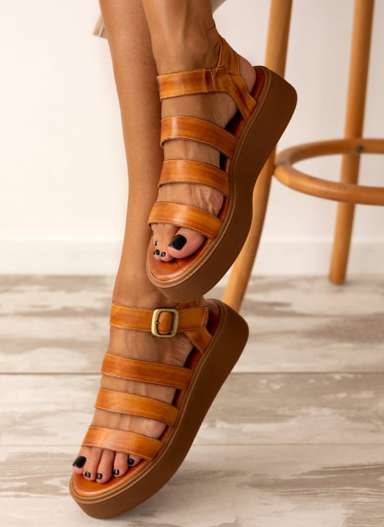 Flatforms σανδάλια με μπαρέτα TFP