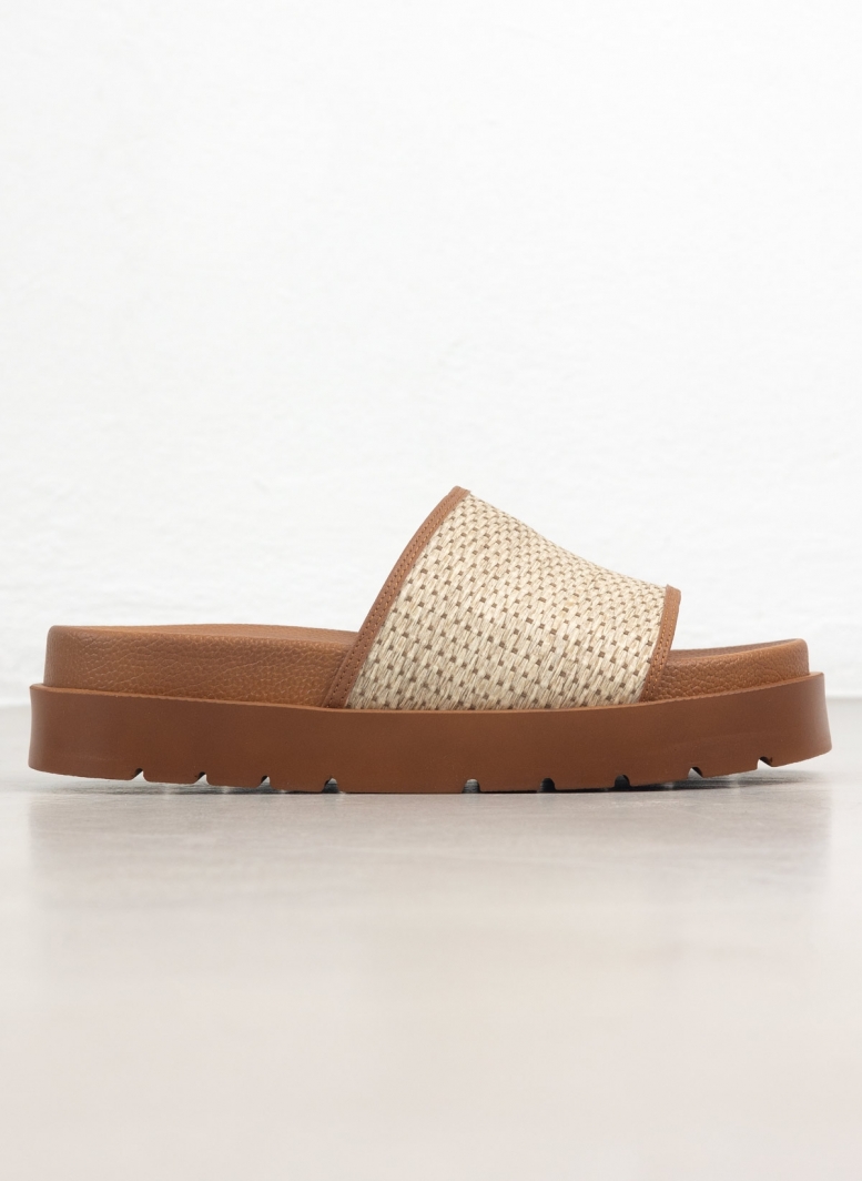 Flatforms σανδάλια με ψάθινη φάσα