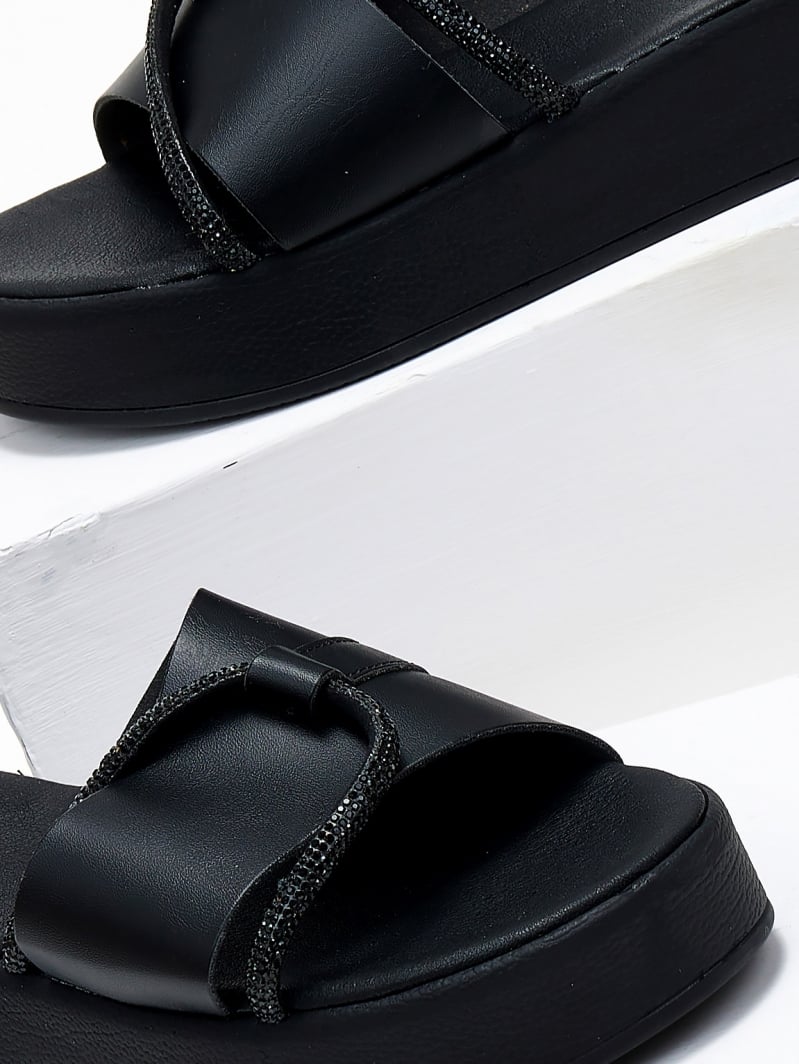 Flatforms σανδάλια με στρας Estil