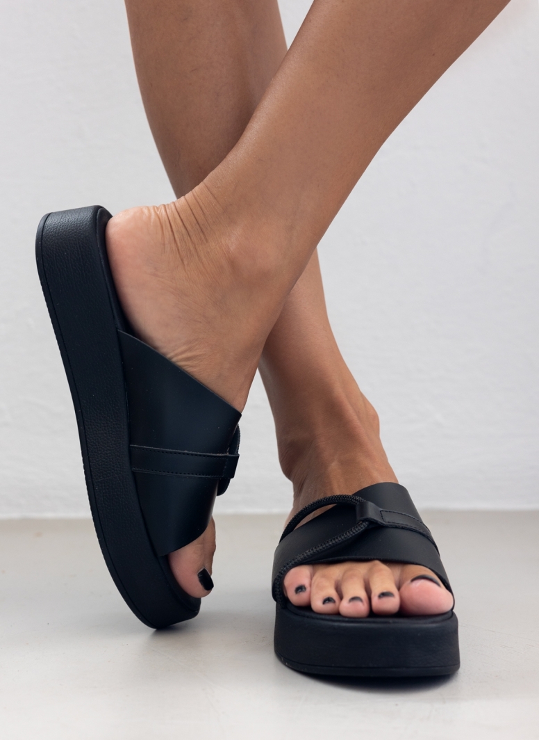 Flatforms σανδάλια με στρας Estil