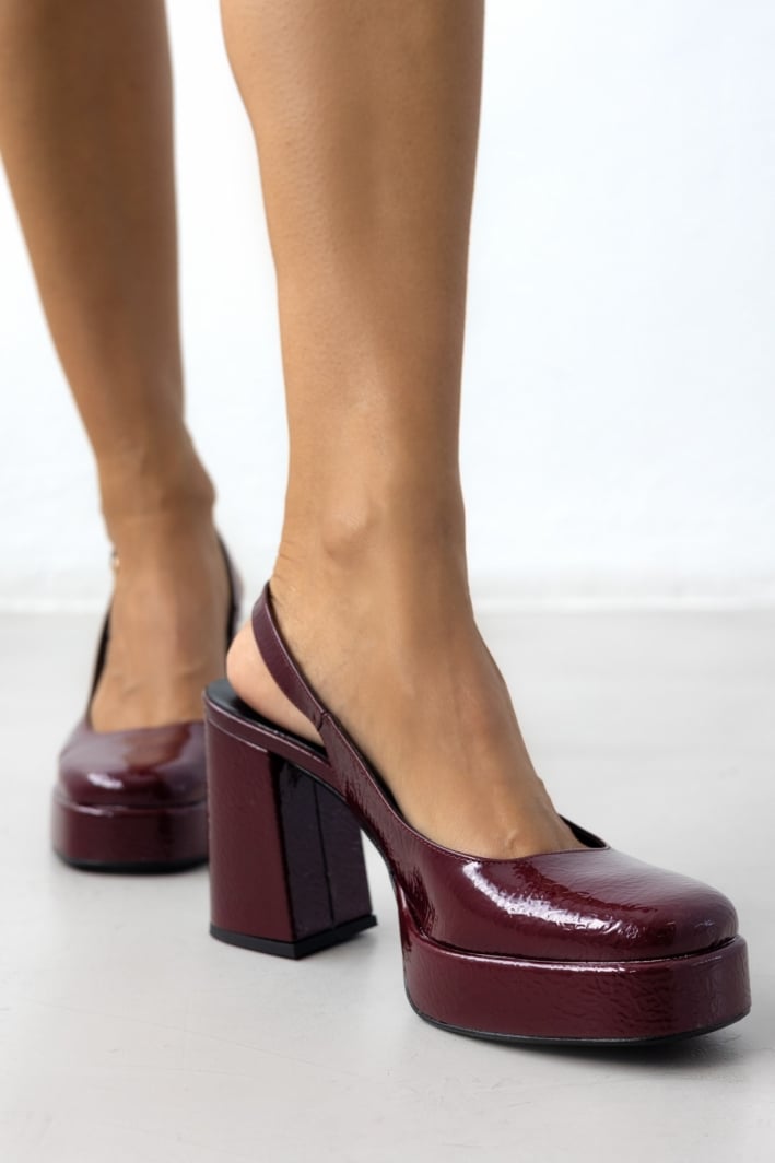 Γόβες Slingback λουστρίνι με ανοιχτή φτέρνα tfp