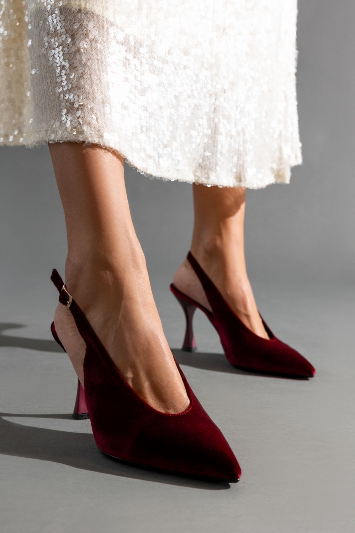 Γόβες μυτερές slingback από velvet ύφασμα TFP
