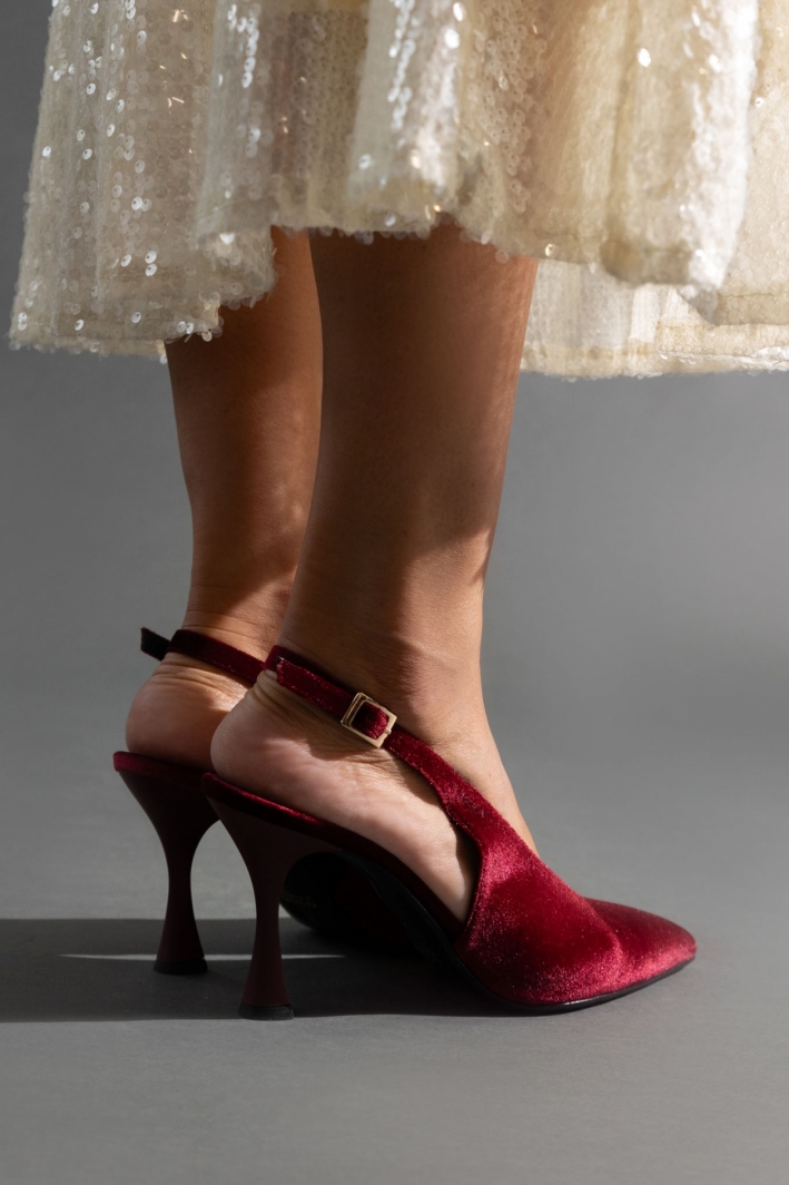 Γόβες μυτερές slingback από velvet ύφασμα TFP