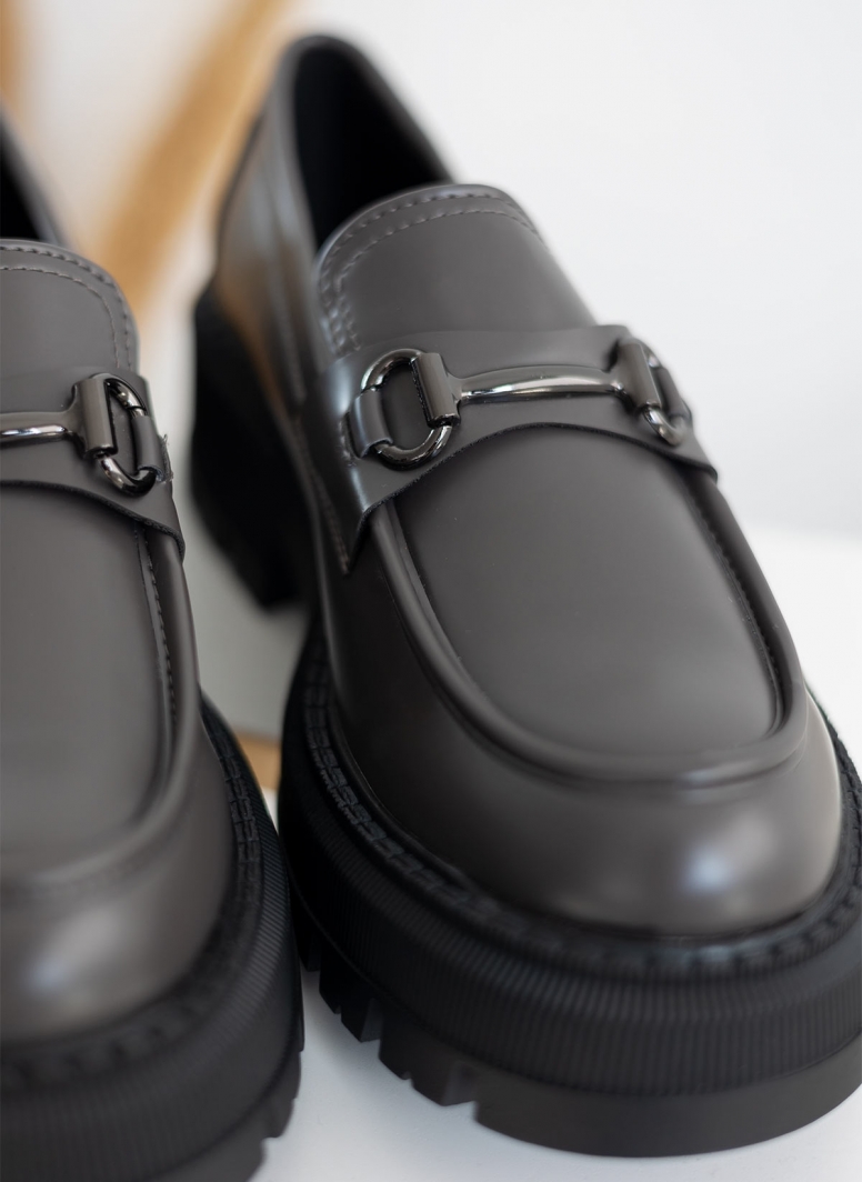 Loafers chunky σε ματ χρώματα