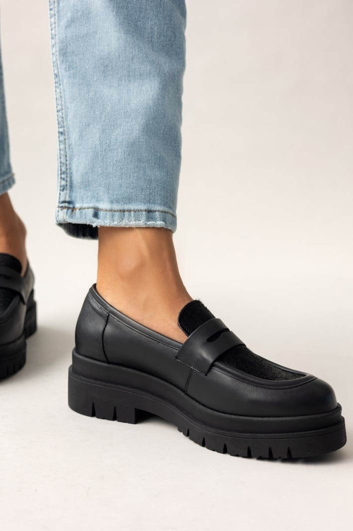 Loafers δερμάτινα με ponyskin TFP