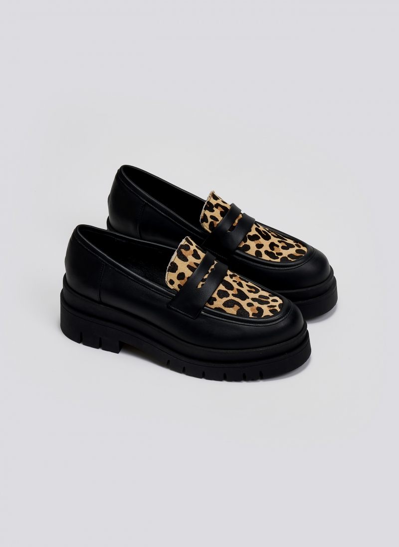 Loafers δερμάτινα με ponyskin TFP