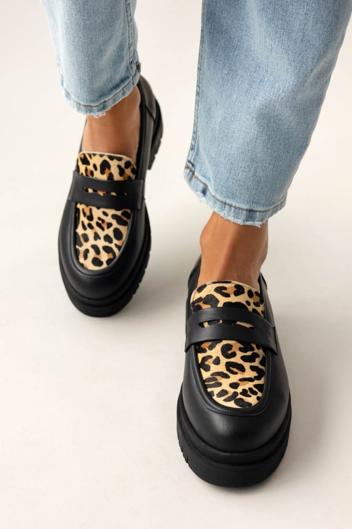 Loafers δερμάτινα με ponyskin TFP