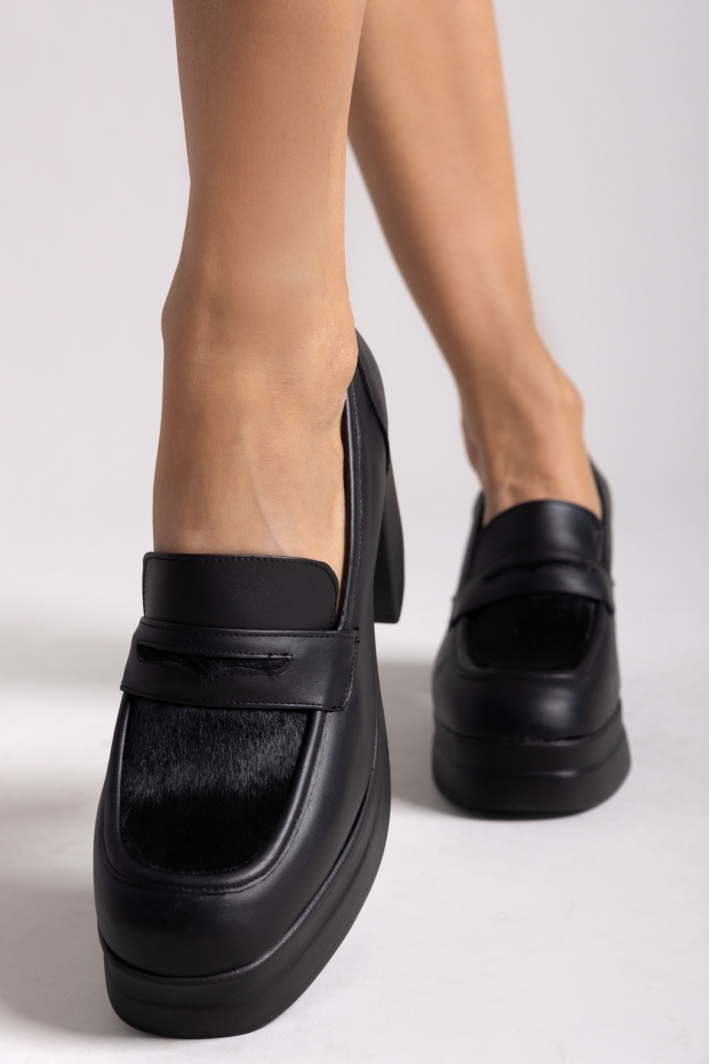 Loafers δερμάτινα με τακούνι TFP