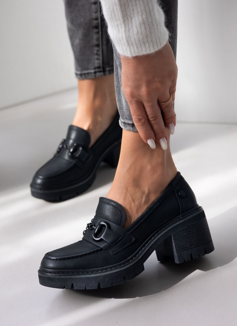 Loafers ματ με τακούνι Refresh 171417