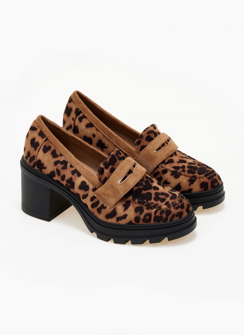 Loafers suede με τακούνι