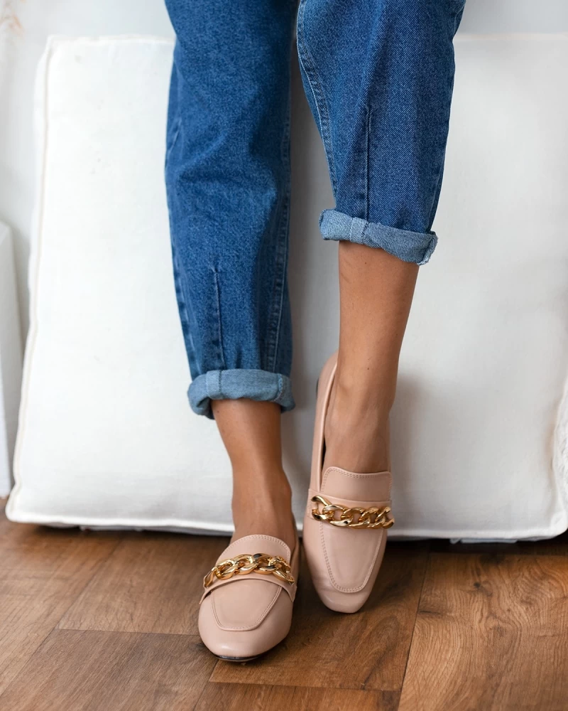 Loafers με αλυσίδα