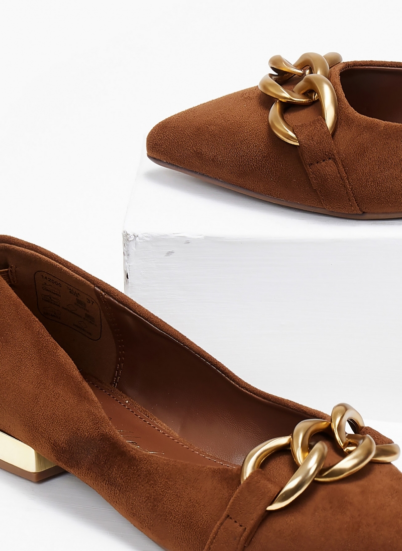 Μπαλαρίνες suede με αλυσίδα Xti 142000