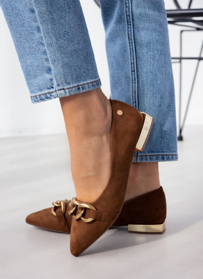 Μπαλαρίνες suede με αλυσίδα Xti 142000